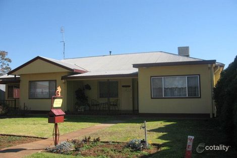 8 Junction St, Parkes, NSW 2870