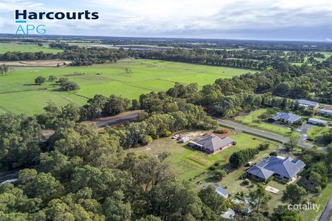 Property photo of 2 Digger Place Boyanup WA 6237