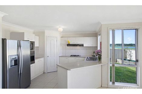 Property photo of 24 Golden Wattle Crescent Thornton NSW 2322