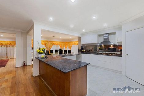 Property photo of 15 Tralee Circuit Narre Warren VIC 3805
