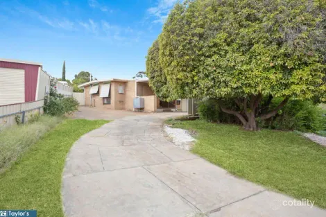 27 Cynthia St, Para Hills, SA 5096