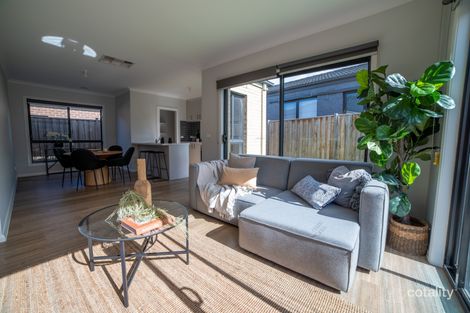 Property photo of 27 Bloom Avenue Greenvale VIC 3059