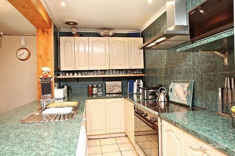 Property photo of 62 Erinbank Crescent Westmeadows VIC 3049