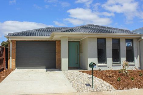 2/8 Ashton Cct, Harkness, VIC 3337