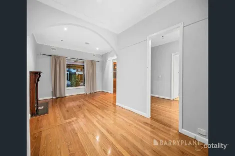 Property photo of 31 Chapman Avenue Glenroy VIC 3046