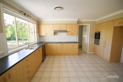 Property photo of 11 Grande Close Hunterview NSW 2330