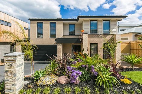 19 Sea Breeze Dr, Torquay, VIC 3228