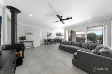 Property photo of 15 Ivey Avenue North Rothbury NSW 2335
