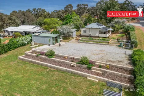 11 Wade St, Wooroloo, WA 6558