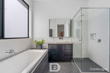 Property photo of 7 Lilley Court Woodend VIC 3442