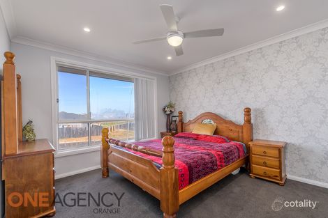 Property photo of 85 Botanic Way Orange NSW 2800