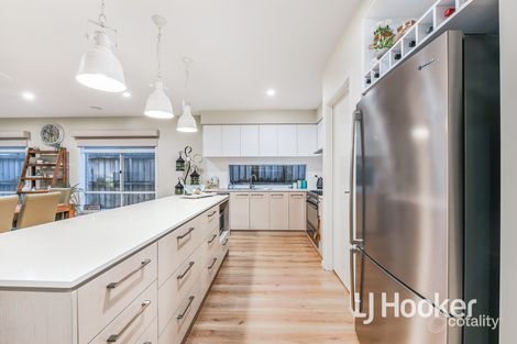 Property photo of 57 Cherrington Avenue Officer VIC 3809