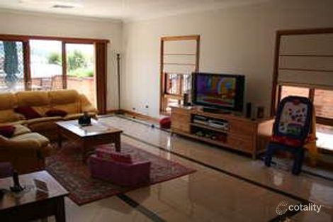 Property photo of 9 Battenberg Close Cecil Hills NSW 2171