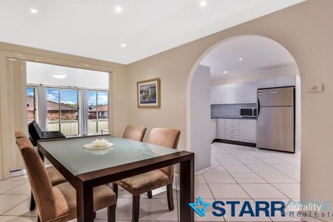 Property photo of 8 Kenny Close St Helens Park NSW 2560