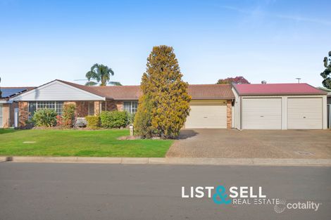 16 Ophelia St, Rosemeadow, NSW 2560