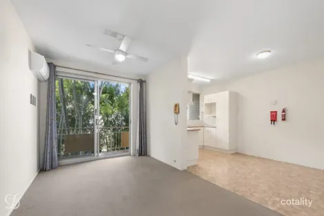 Property photo of 2/111 Glenalva Terrace Enoggera QLD 4051