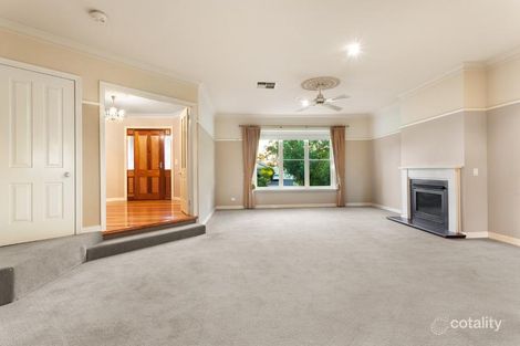 Property photo of 2 Cloud Court Eltham VIC 3095