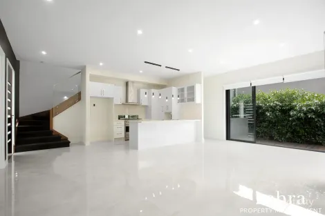 Property photo of 2/542 Bluff Road Hampton VIC 3188