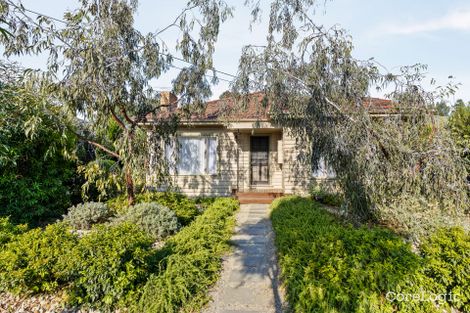 1/14 Conifer Ave, Brooklyn, VIC 3012