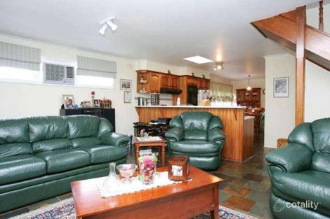 Property photo of 11 Noga Avenue Keilor East VIC 3033