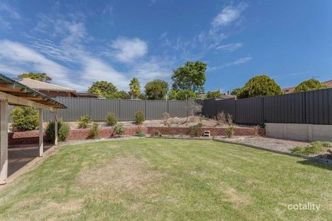Property photo of 25 Dolphin Way Beldon WA 6027