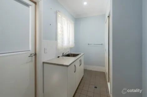 Property photo of 17 Deutcher Street Temora NSW 2666