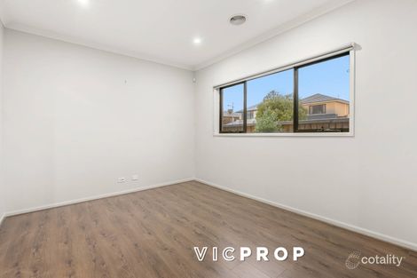 Property photo of 42 Polaris Circuit Williams Landing VIC 3027