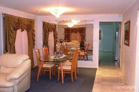 Property photo of 31 Wyperfeld Circuit Caroline Springs VIC 3023