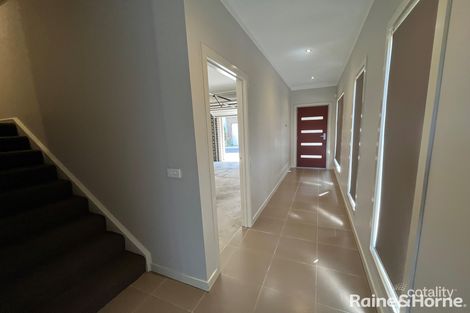 Property photo of 1/69-77 Lancefield Drive Caroline Springs VIC 3023
