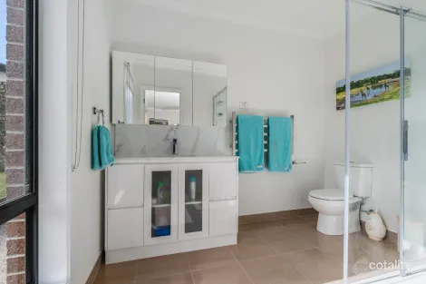 Property photo of 96 Moreillon Boulevarde Bannockburn VIC 3331