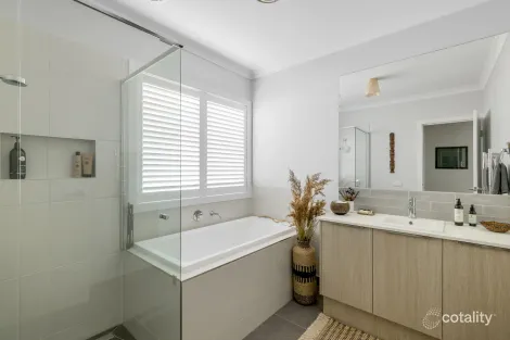 Property photo of 14 Sandpiper Circuit Cowes VIC 3922