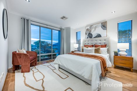 Property photo of 35 Dolphin Drive Alkimos WA 6038