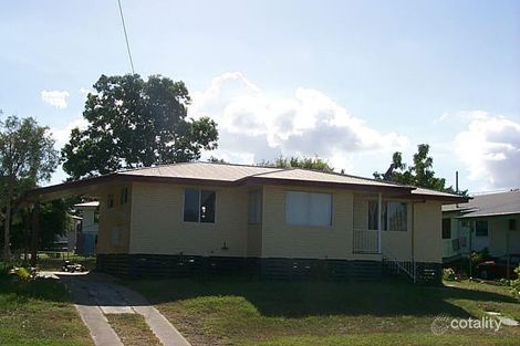 17 Dalton St, Clinton, QLD 4680