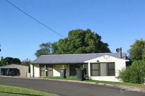 5 Armstrong St, Dapto, NSW 2530