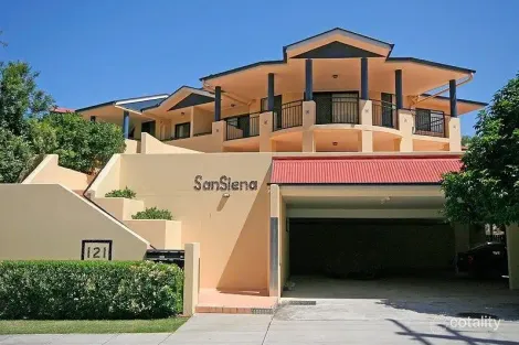 8/121 Sir Fred Schonell Dr, St Lucia, QLD 4067