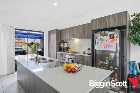 Property photo of 2/3 Santander Crescent Point Cook VIC 3030