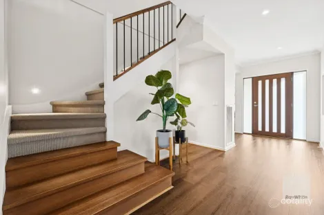 Property photo of 10 Becontree Grove Werribee VIC 3030