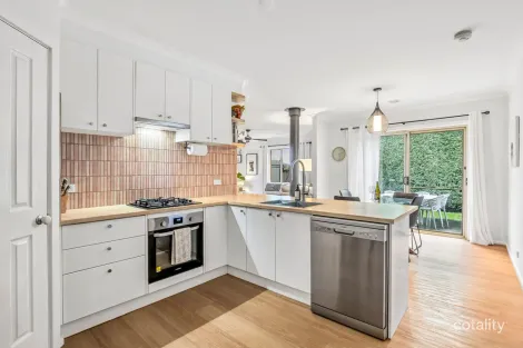 Property photo of 17 Boolarong Drive Belmont VIC 3216