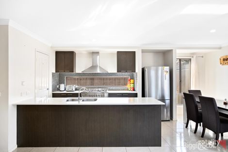Property photo of 45 Trillium Boulevard Mickleham VIC 3064