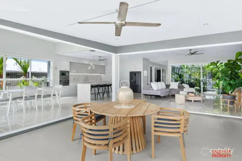 Property photo of 14 Marina Quay Trinity Park QLD 4879