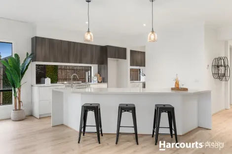 Property photo of 38 Merrin Circuit Clyde North VIC 3978