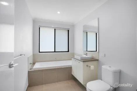 Property photo of 3 Cloudburst Avenue Wyndham Vale VIC 3024