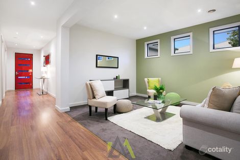 Property photo of 8 Serenity Drive Langwarrin VIC 3910
