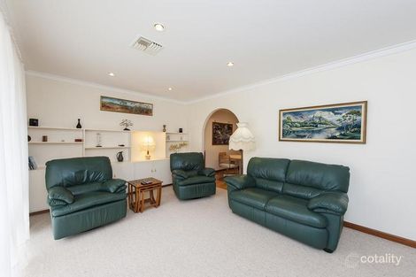 Property photo of 11 Bartling Crescent Bateman WA 6150