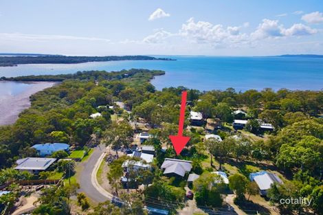 Property photo of 9 Calmwaters Crescent Macleay Island QLD 4184