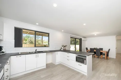 Property photo of 4 Mallee Lane Gingin WA 6503