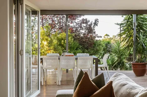 Property photo of 50 Tania Drive Aberfoyle Park SA 5159