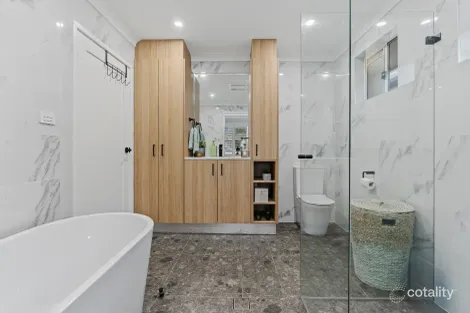 Property photo of 8 Hines Place Mount Annan NSW 2567