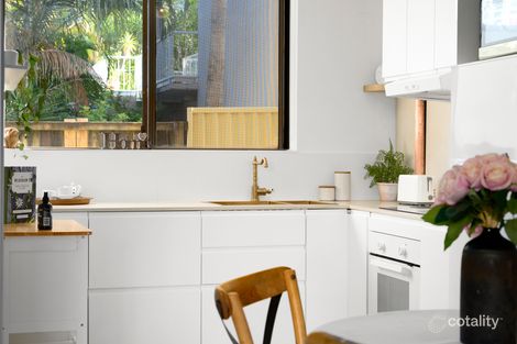 Property photo of 1/4-6 Phillip Street Labrador QLD 4215