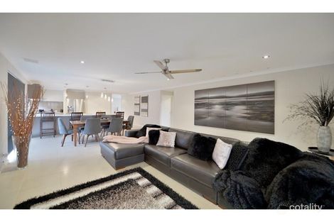 Property photo of 10 Astrolux Court Banksia Grove WA 6031